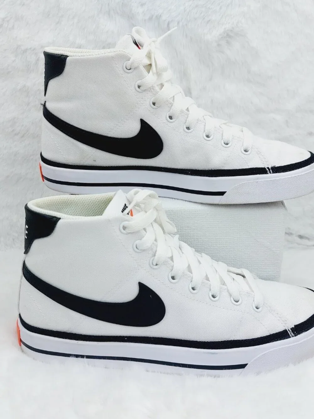 Nike Women's White Black Court Legacy Canvas Mid-Top Athletic Sneaker Size 8